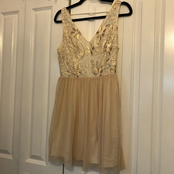 NWT Ark & Co Floral Sequins Dress - Picture 5 of 16